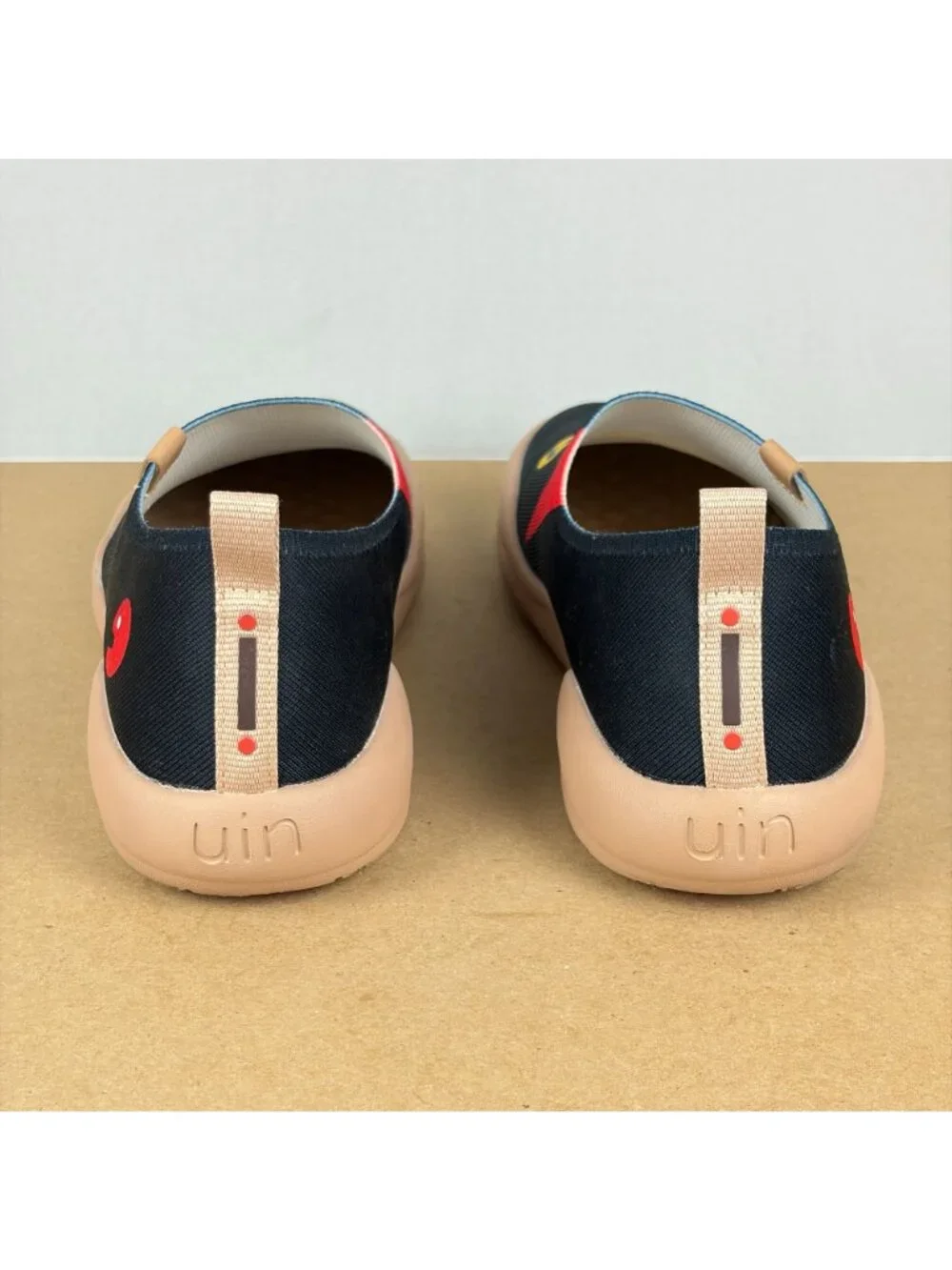 UIN Just Smile Happy Face Slip On Casual Shoes Womens 9.5 Black Red Yellow